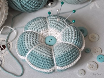 CrochetPincushion_3.jpg